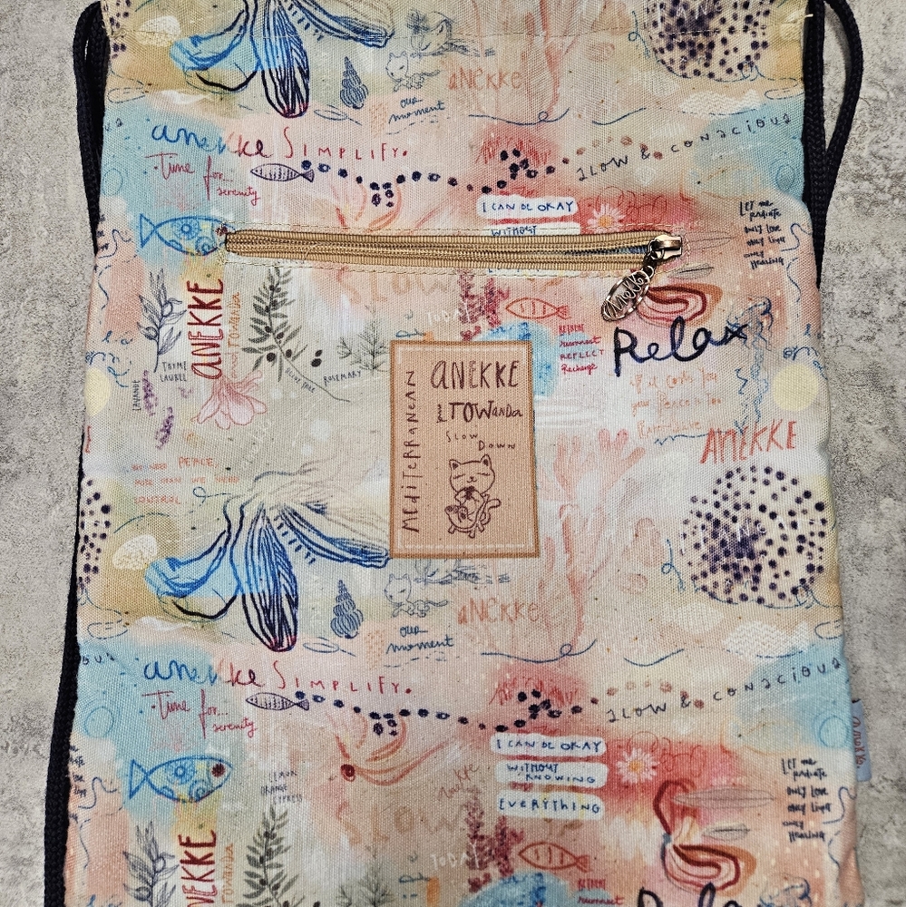 Anakke drawstring bag